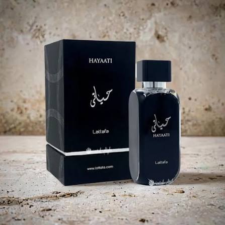 Hayaati Black by Lattafa Eau de Parfum 100ml – Fresh Fruity Woody Fragrance for Men